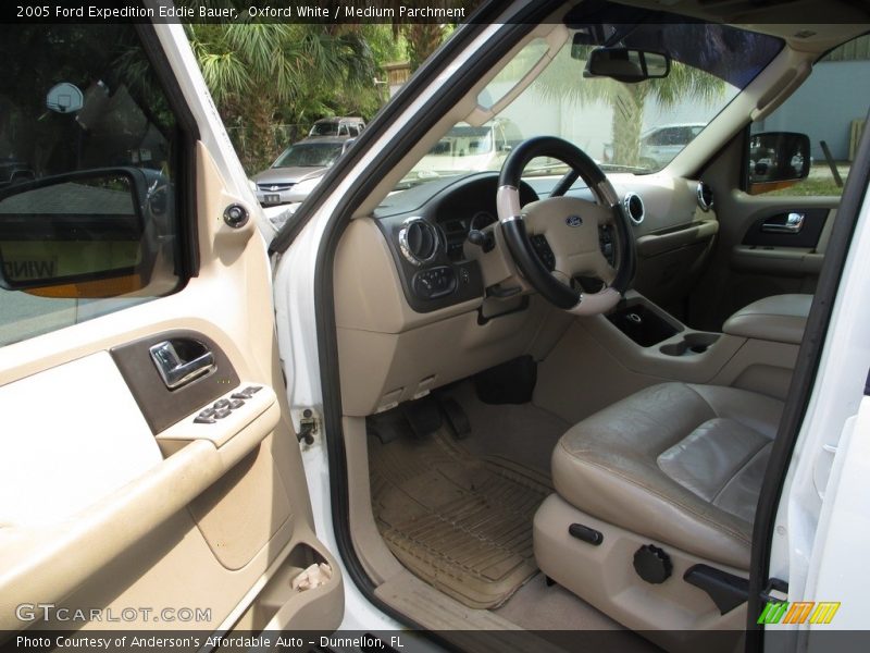 Oxford White / Medium Parchment 2005 Ford Expedition Eddie Bauer