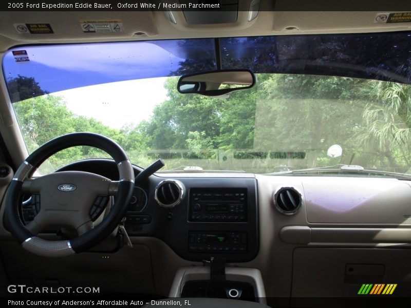 Oxford White / Medium Parchment 2005 Ford Expedition Eddie Bauer