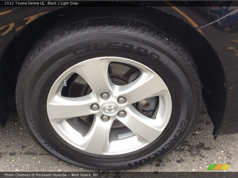 Black / Light Gray 2013 Toyota Sienna LE