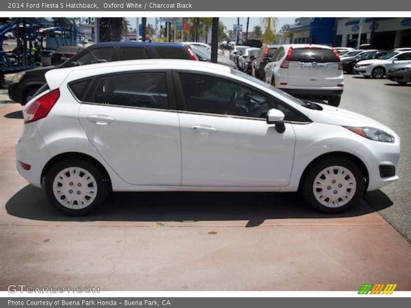 Oxford White / Charcoal Black 2014 Ford Fiesta S Hatchback