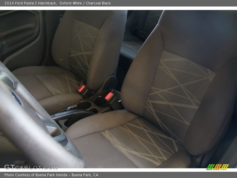 Oxford White / Charcoal Black 2014 Ford Fiesta S Hatchback