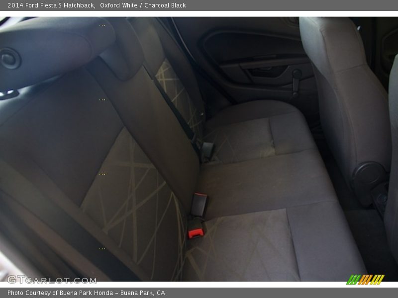 Oxford White / Charcoal Black 2014 Ford Fiesta S Hatchback