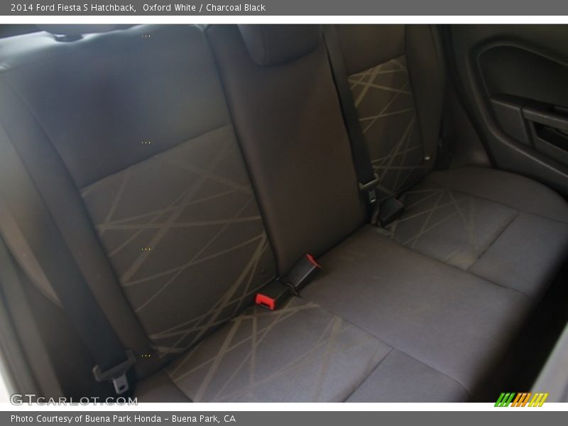 Oxford White / Charcoal Black 2014 Ford Fiesta S Hatchback