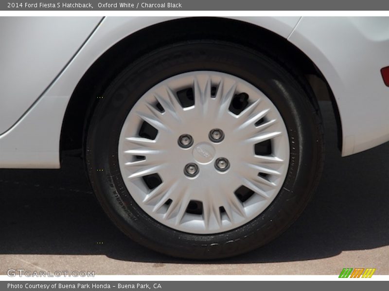 Oxford White / Charcoal Black 2014 Ford Fiesta S Hatchback