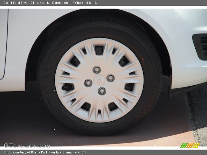 Oxford White / Charcoal Black 2014 Ford Fiesta S Hatchback