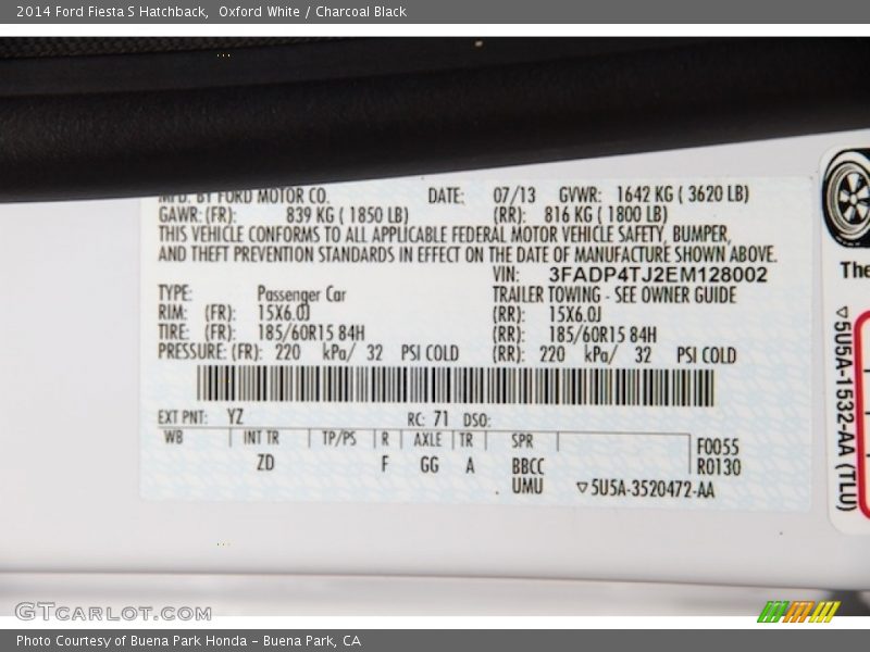 Oxford White / Charcoal Black 2014 Ford Fiesta S Hatchback