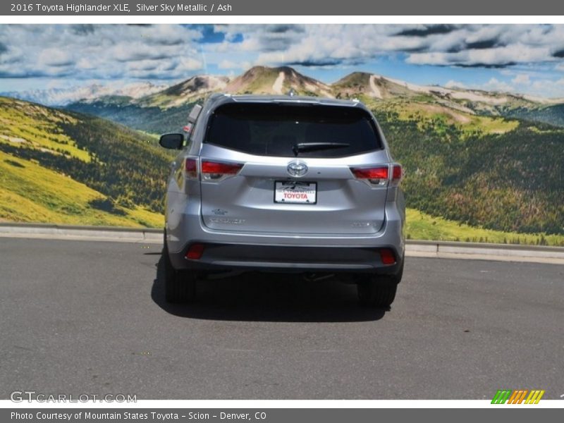 Silver Sky Metallic / Ash 2016 Toyota Highlander XLE