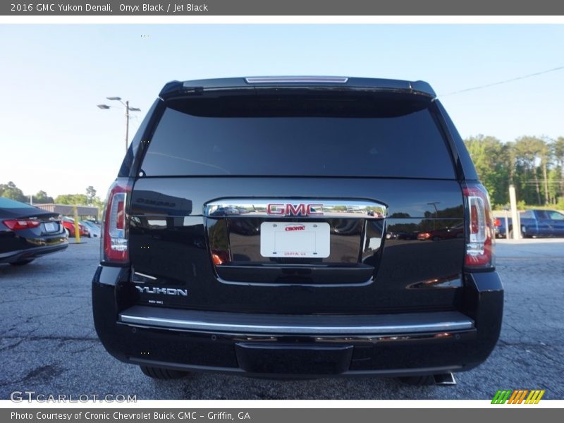 Onyx Black / Jet Black 2016 GMC Yukon Denali