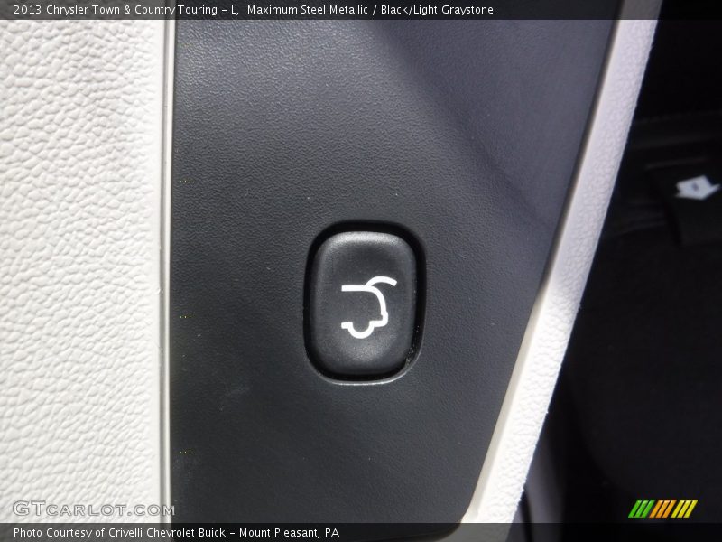 Maximum Steel Metallic / Black/Light Graystone 2013 Chrysler Town & Country Touring - L