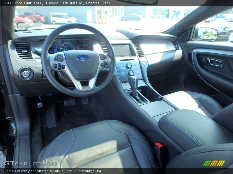 Tuxedo Black Metallic / Charcoal Black 2015 Ford Taurus SEL