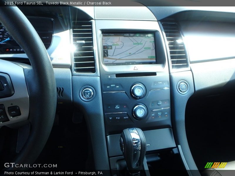 Tuxedo Black Metallic / Charcoal Black 2015 Ford Taurus SEL