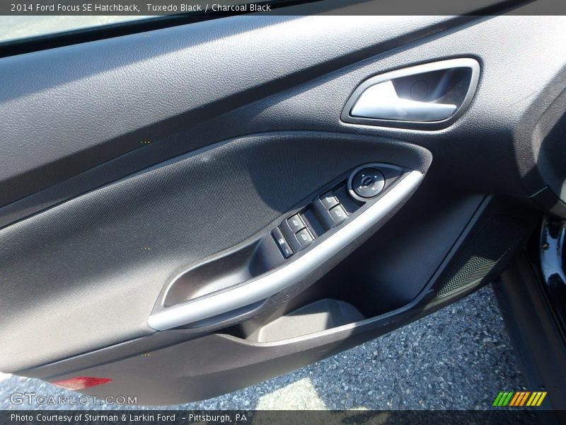 Tuxedo Black / Charcoal Black 2014 Ford Focus SE Hatchback