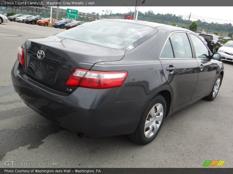 Magnetic Gray Metallic / Ash 2009 Toyota Camry LE