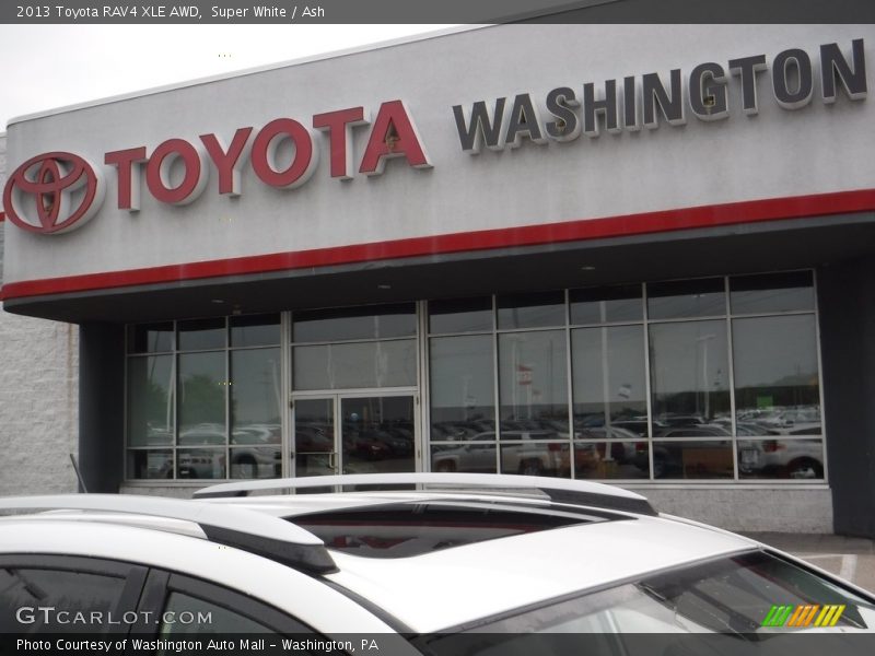 Super White / Ash 2013 Toyota RAV4 XLE AWD