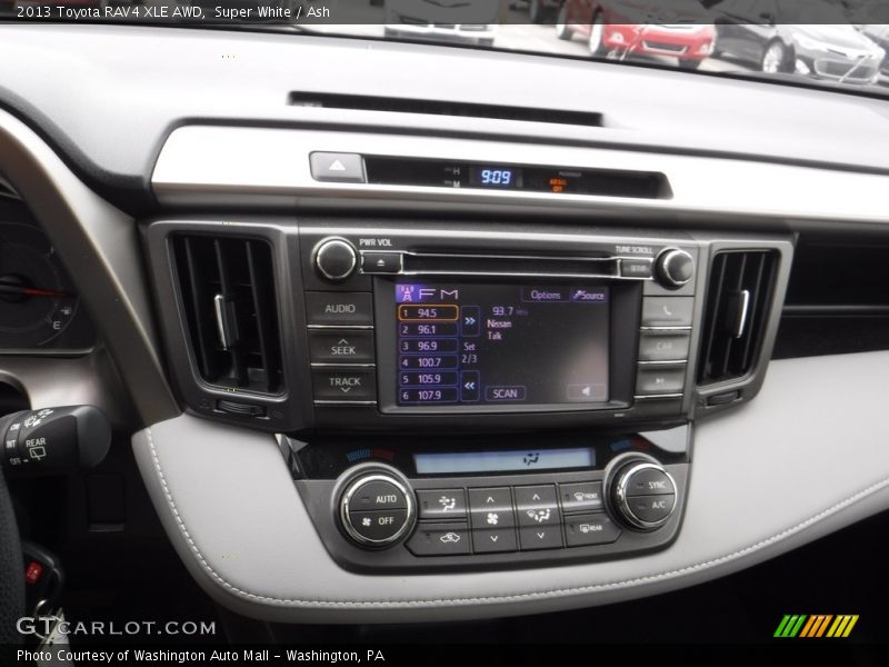 Super White / Ash 2013 Toyota RAV4 XLE AWD