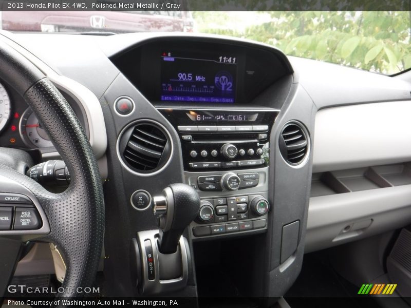 Polished Metal Metallic / Gray 2013 Honda Pilot EX 4WD