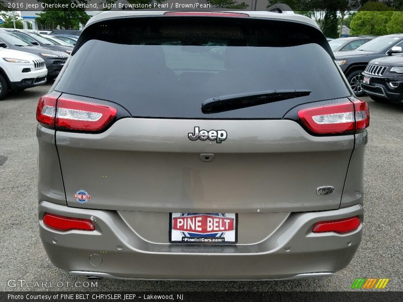 Light Brownstone Pearl / Brown/Pearl 2016 Jeep Cherokee Overland