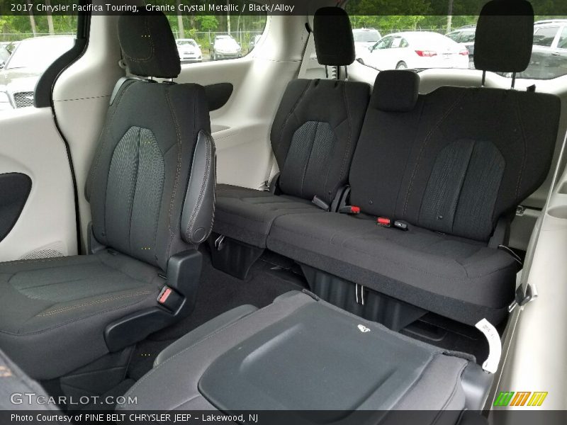 Granite Crystal Metallic / Black/Alloy 2017 Chrysler Pacifica Touring