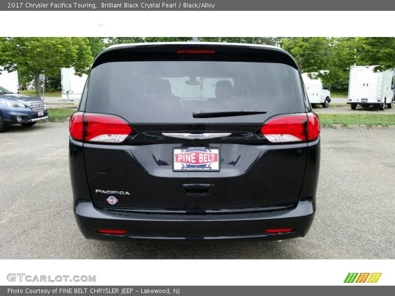 Brilliant Black Crystal Pearl / Black/Alloy 2017 Chrysler Pacifica Touring