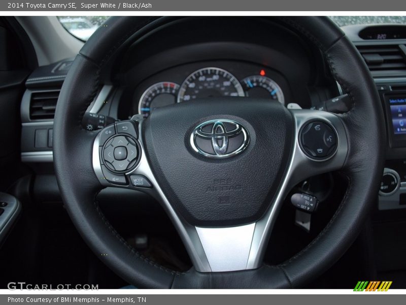 Super White / Black/Ash 2014 Toyota Camry SE