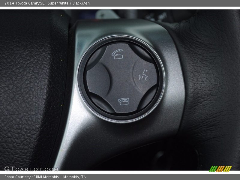 Super White / Black/Ash 2014 Toyota Camry SE