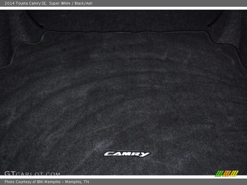 Super White / Black/Ash 2014 Toyota Camry SE