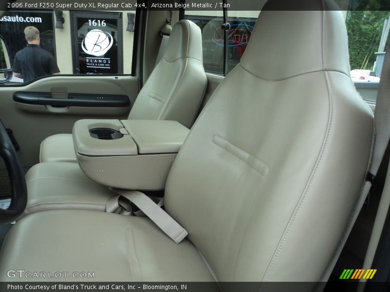 Arizona Beige Metallic / Tan 2006 Ford F250 Super Duty XL Regular Cab 4x4