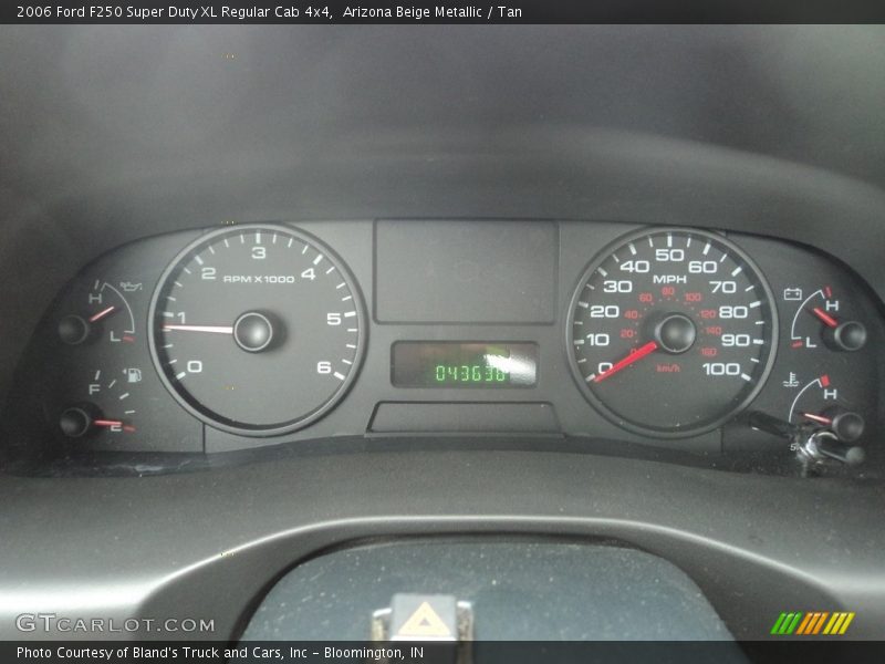 Arizona Beige Metallic / Tan 2006 Ford F250 Super Duty XL Regular Cab 4x4