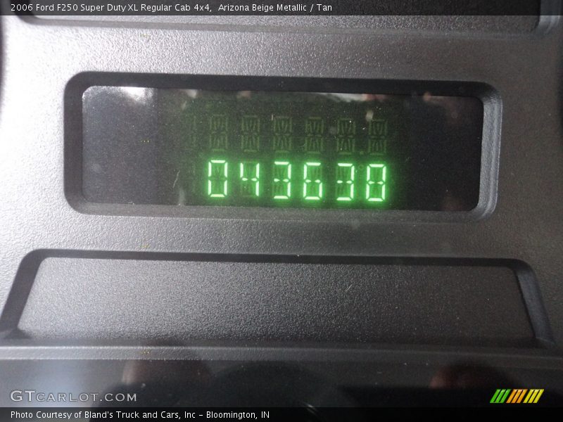Arizona Beige Metallic / Tan 2006 Ford F250 Super Duty XL Regular Cab 4x4