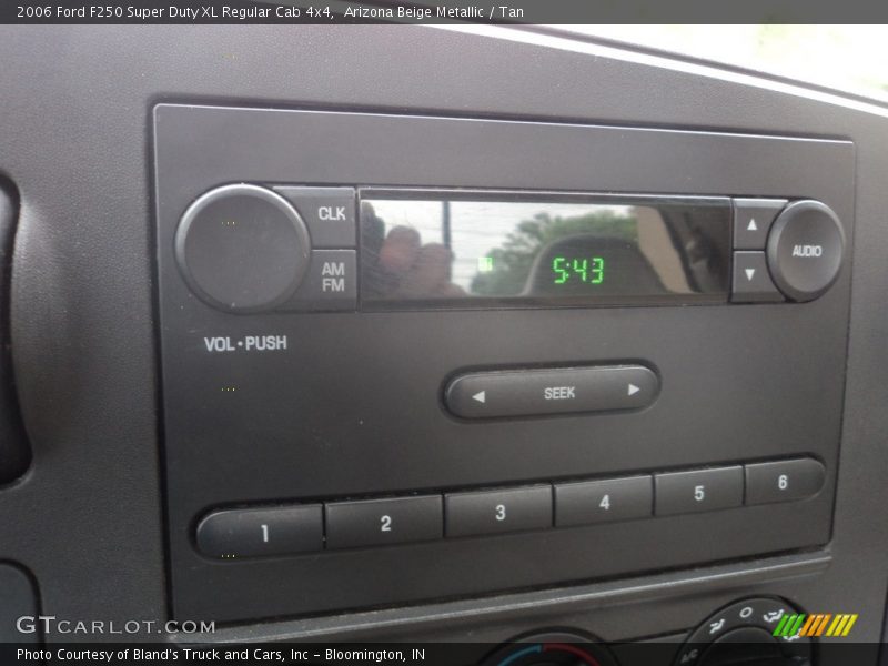 Arizona Beige Metallic / Tan 2006 Ford F250 Super Duty XL Regular Cab 4x4