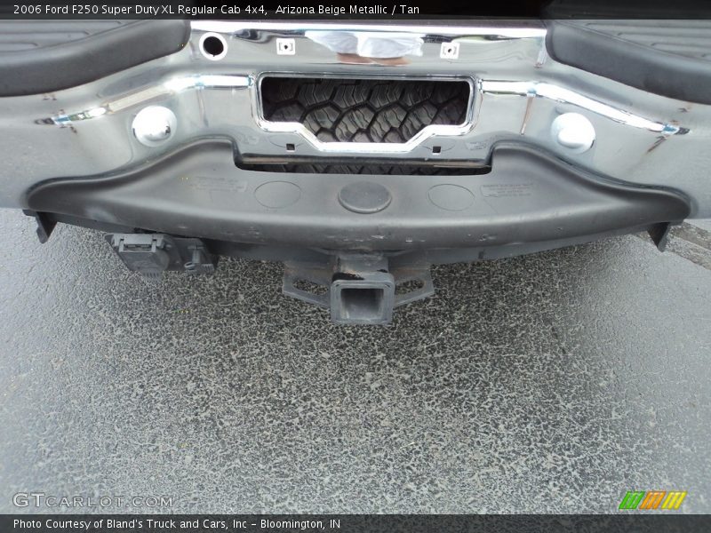 Arizona Beige Metallic / Tan 2006 Ford F250 Super Duty XL Regular Cab 4x4