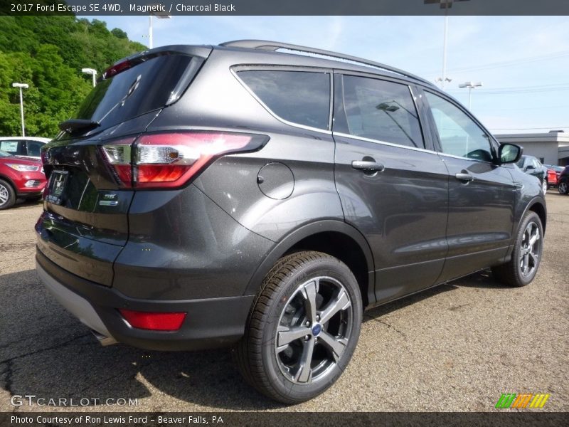 Magnetic / Charcoal Black 2017 Ford Escape SE 4WD