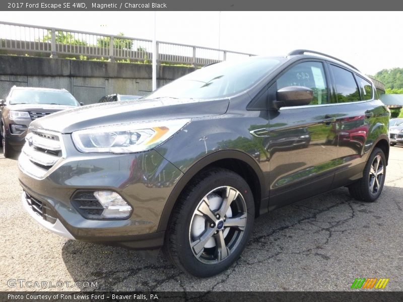 Magnetic / Charcoal Black 2017 Ford Escape SE 4WD