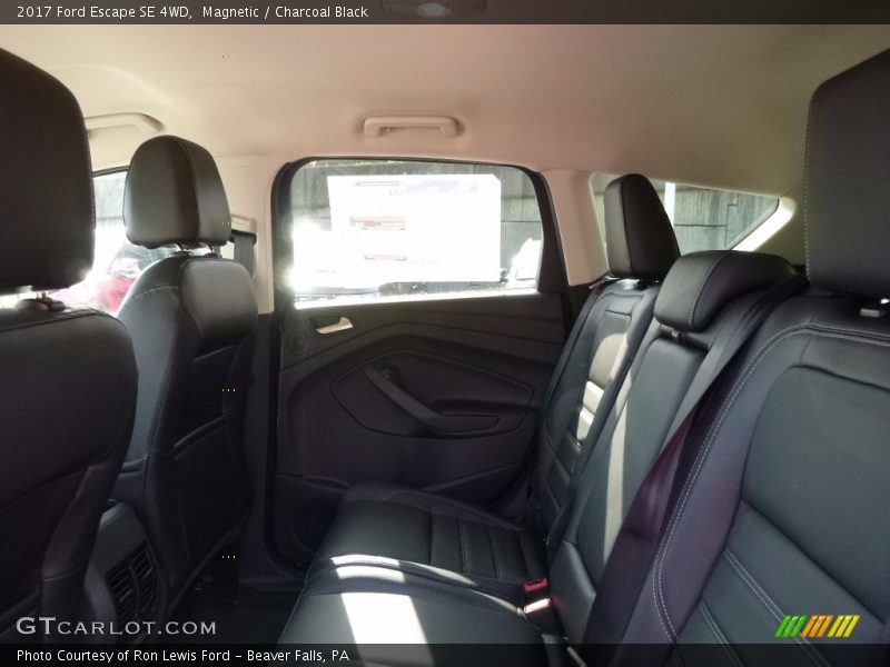 Magnetic / Charcoal Black 2017 Ford Escape SE 4WD