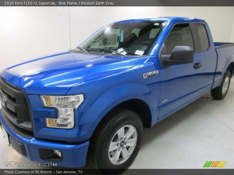 Blue Flame / Medium Earth Gray 2016 Ford F150 XL SuperCab