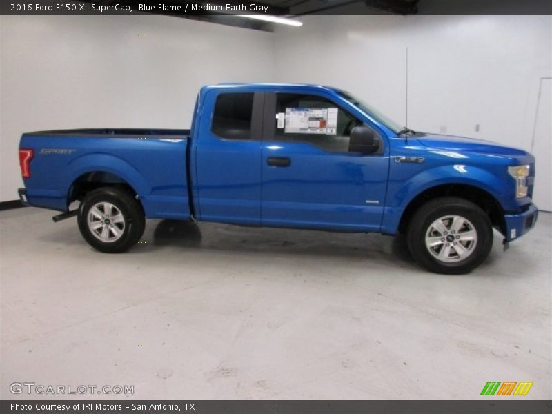 Blue Flame / Medium Earth Gray 2016 Ford F150 XL SuperCab