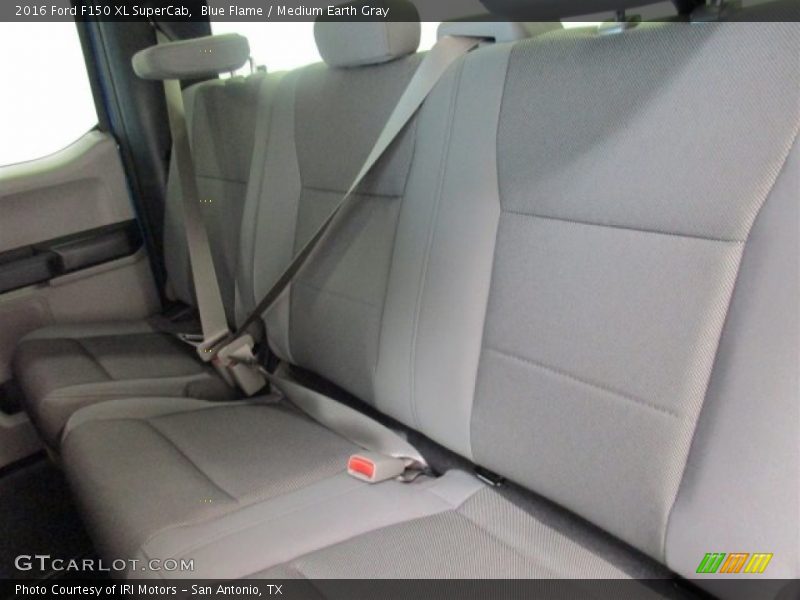 Blue Flame / Medium Earth Gray 2016 Ford F150 XL SuperCab