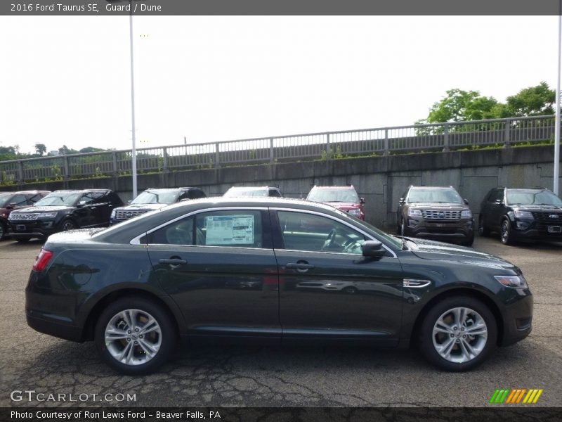 Guard / Dune 2016 Ford Taurus SE