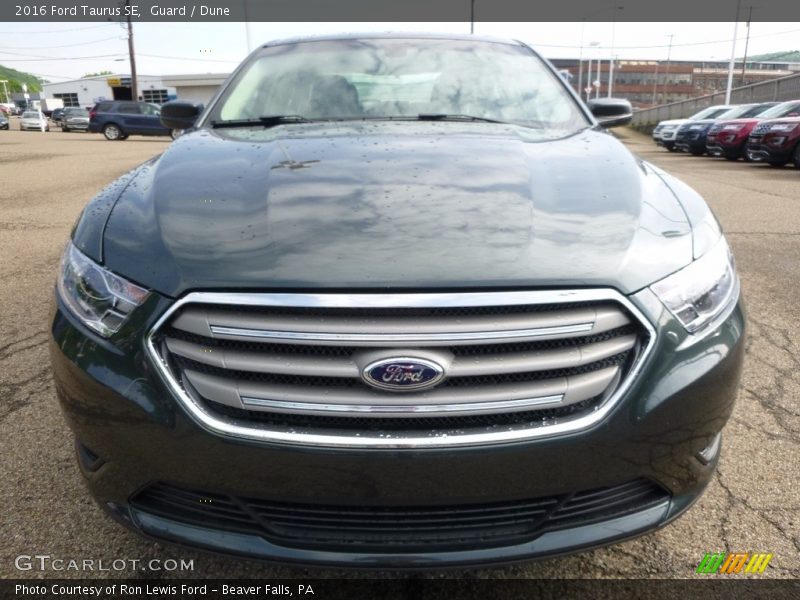Guard / Dune 2016 Ford Taurus SE