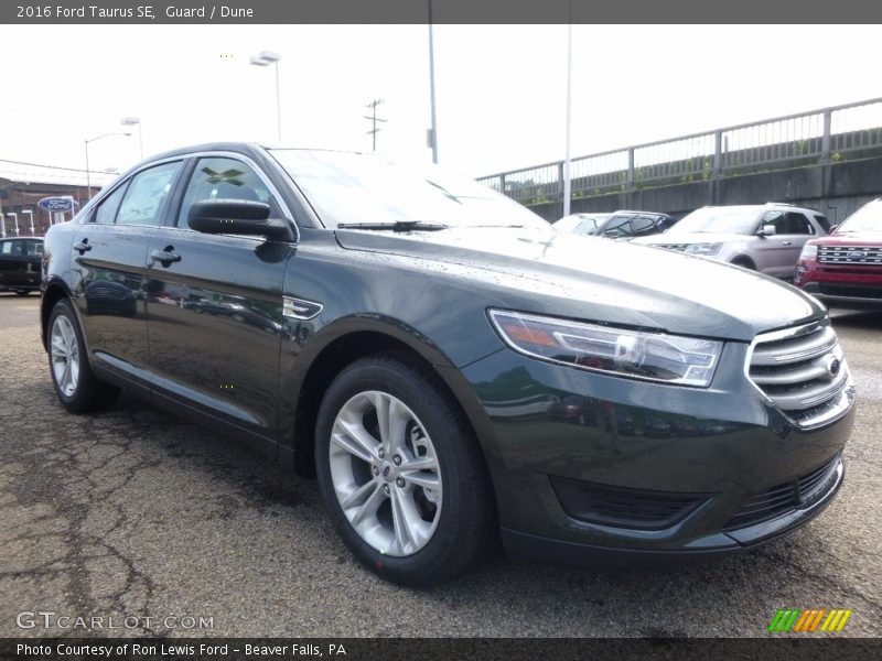 Guard / Dune 2016 Ford Taurus SE