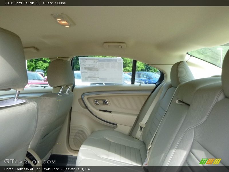Guard / Dune 2016 Ford Taurus SE
