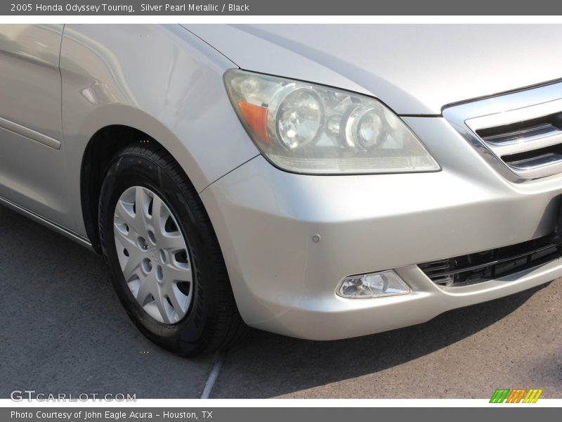 Silver Pearl Metallic / Black 2005 Honda Odyssey Touring