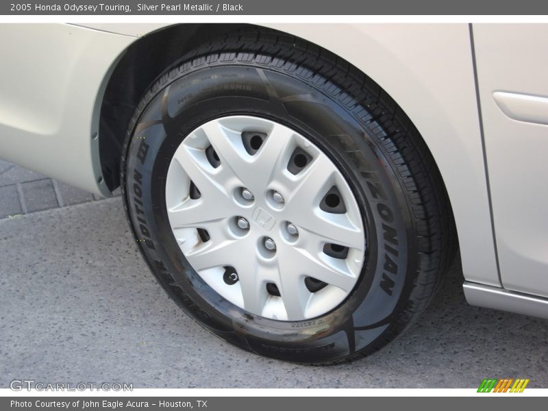 Silver Pearl Metallic / Black 2005 Honda Odyssey Touring