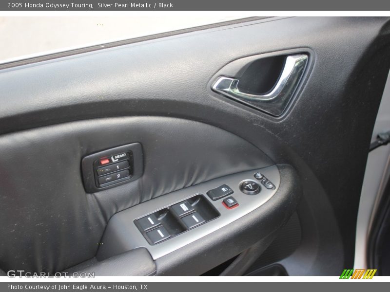 Silver Pearl Metallic / Black 2005 Honda Odyssey Touring