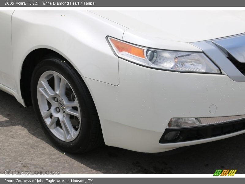 White Diamond Pearl / Taupe 2009 Acura TL 3.5