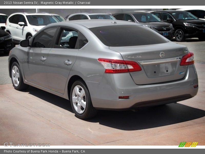 Magnetic Gray Metallic / Charcoal 2013 Nissan Sentra SV