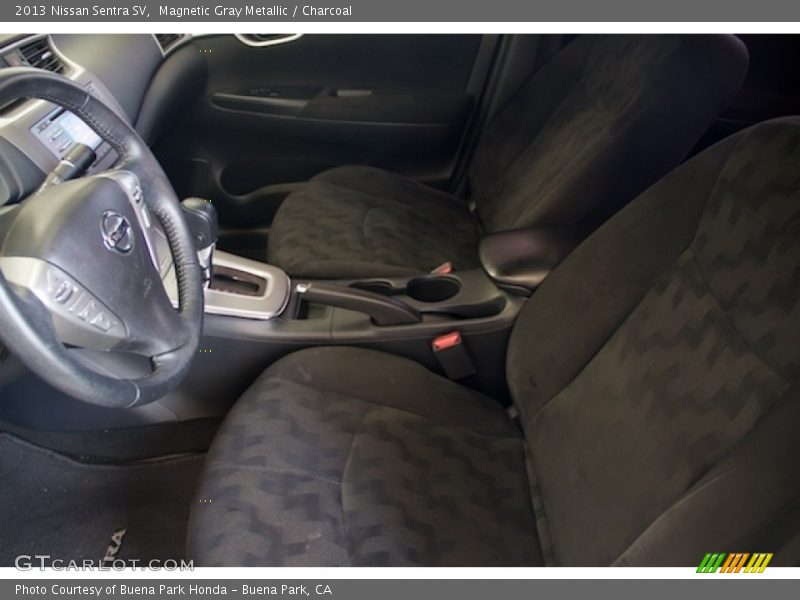 Magnetic Gray Metallic / Charcoal 2013 Nissan Sentra SV