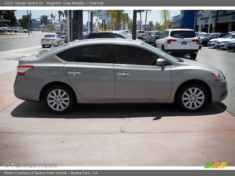 Magnetic Gray Metallic / Charcoal 2013 Nissan Sentra SV