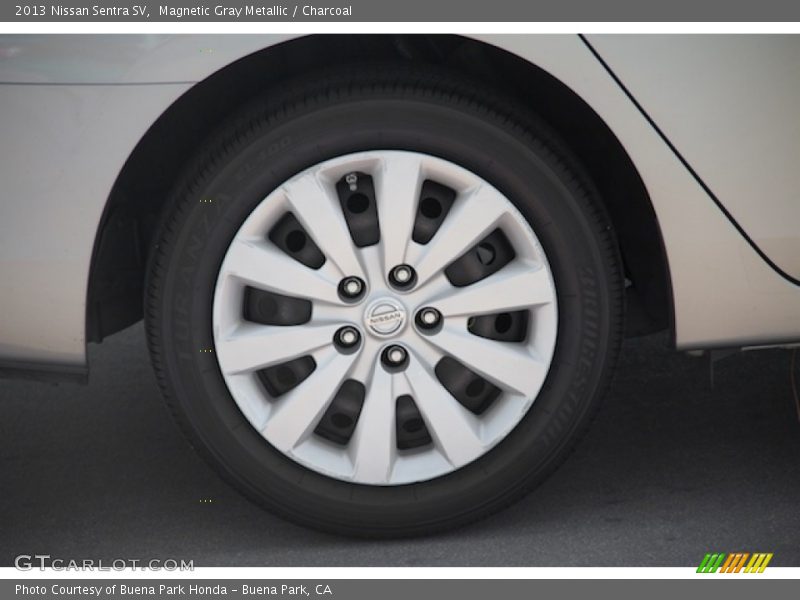 Magnetic Gray Metallic / Charcoal 2013 Nissan Sentra SV