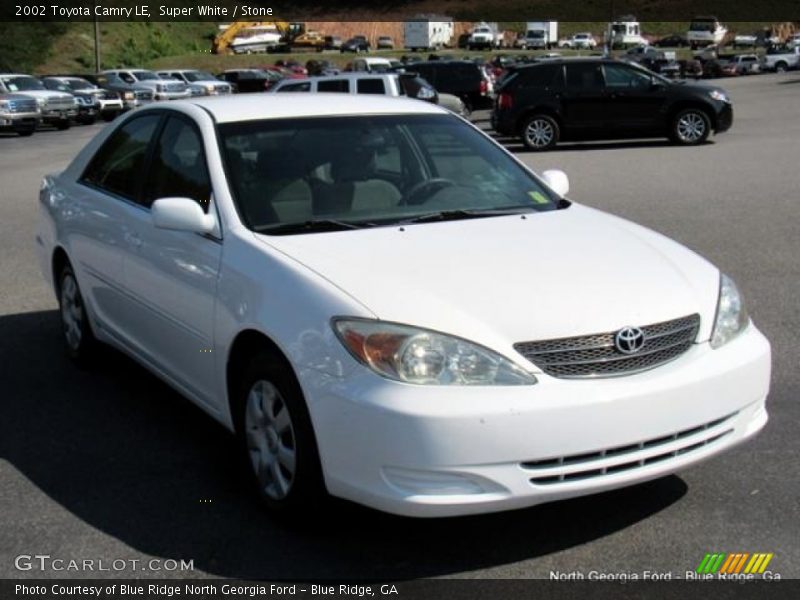 Super White / Stone 2002 Toyota Camry LE